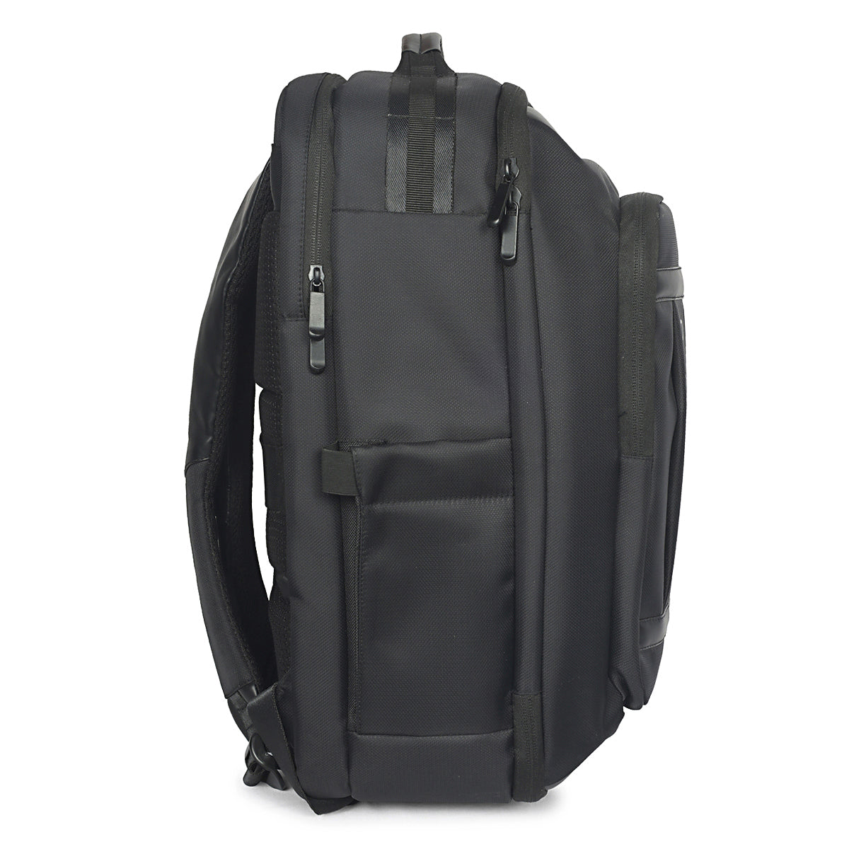Overnighter Laptop Backpack – 30L Travel-Ready, Water-Resistant, USB Charging, Fits 15.6" Laptops