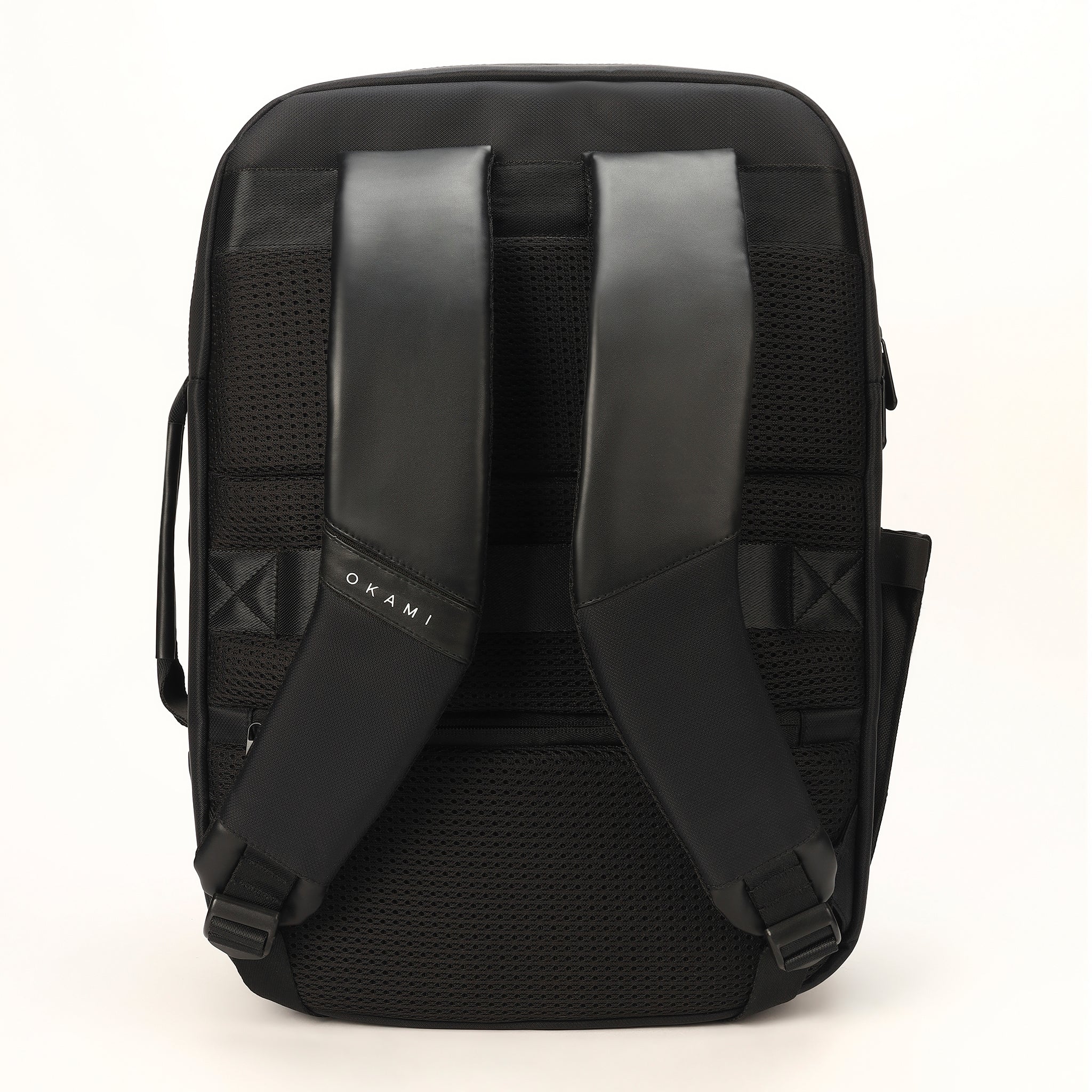 Overnighter Laptop Backpack – 30L Travel-Ready, Water-Resistant, USB Charging, Fits 15.6" Laptops